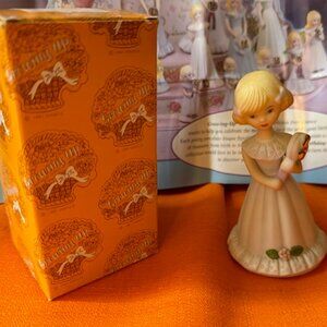 Blonde Enesco Growing Up figure #5